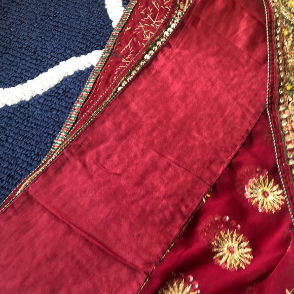 Gorgeous Wedding Saree - Picture 7 of 16